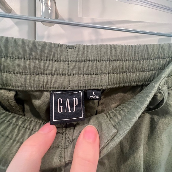 NWT!! Gap Men's Slim Cargo Pants in Olive Green. Size Large. - Picture 6 of 8
